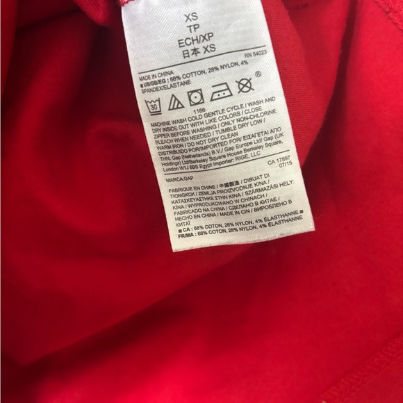 Gap - Picture 4 of 5